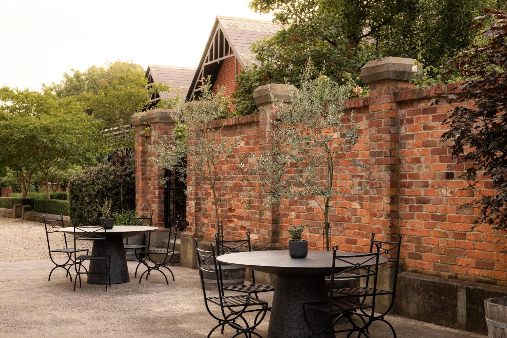Cleveland Estate Hotel Lance Field Buitenkant foto