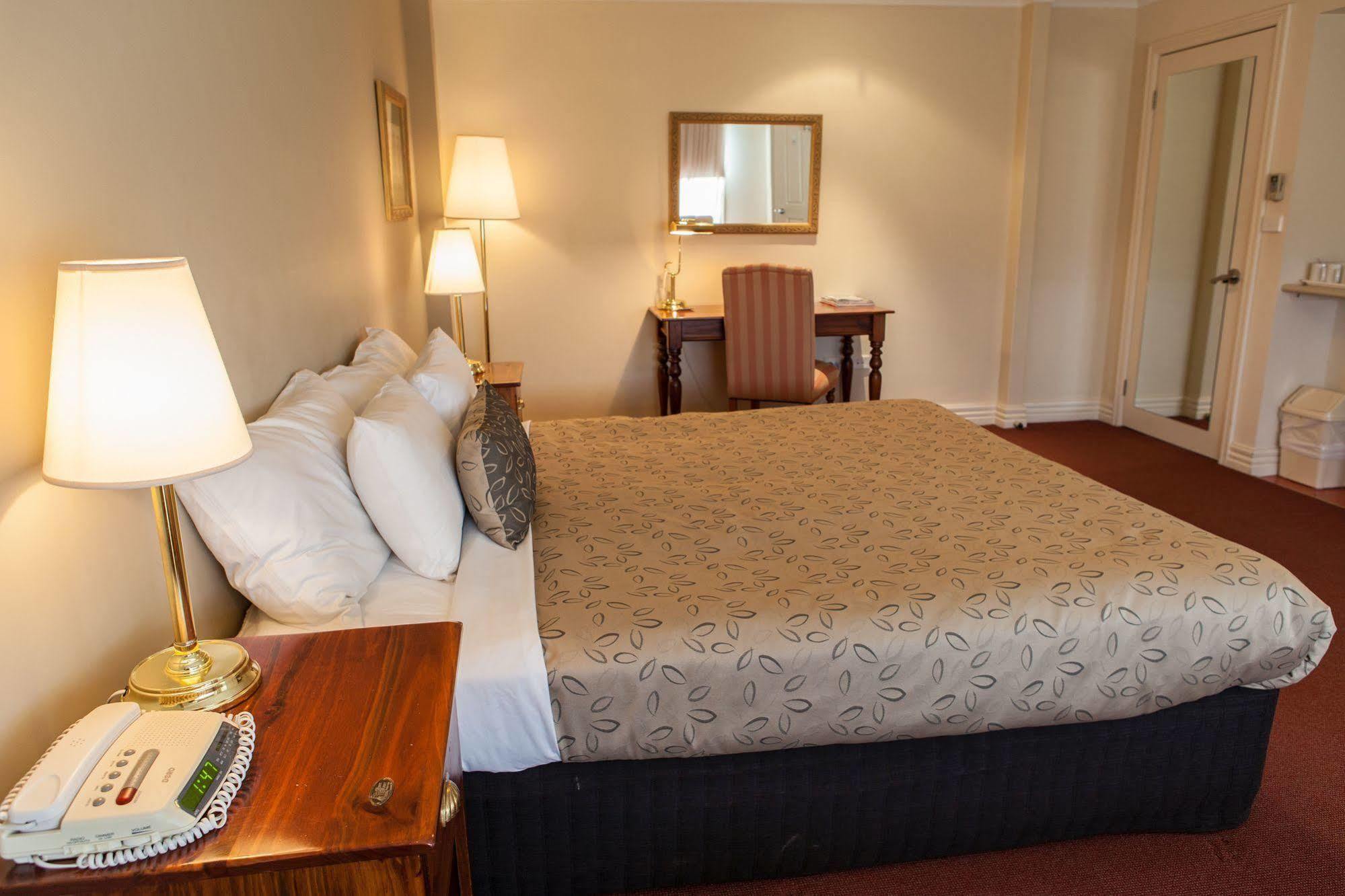 Cleveland Estate Hotel Lance Field Buitenkant foto
