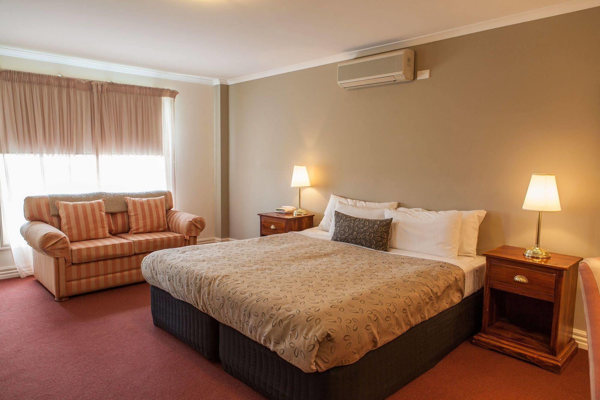 Cleveland Estate Hotel Lance Field Buitenkant foto